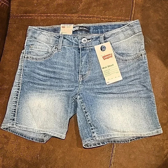 Levi’s sz 14 Blue Denim shorts - Picture 1 of 2